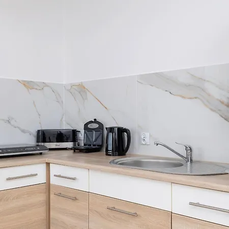 Jasny Klimatyzowany Apartament Z Parkingiem W Wieliczce By Renters