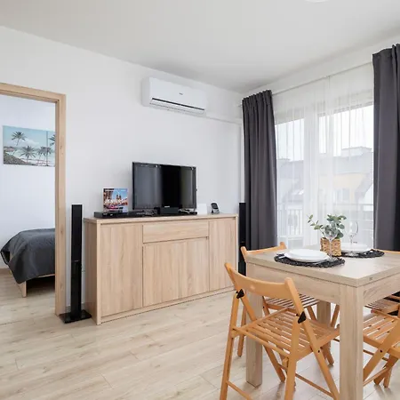 Jasny Klimatyzowany Apartament Z Parkingiem W Wieliczce By Renters *