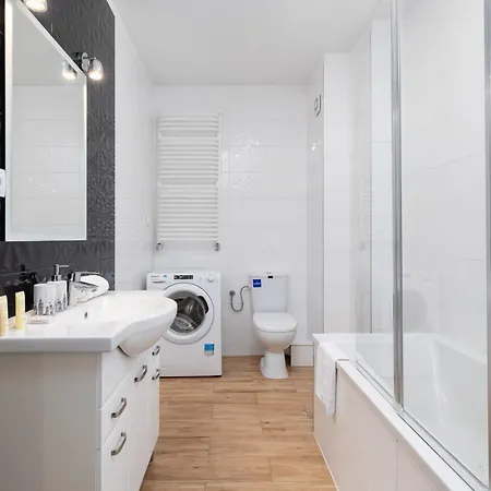 Jasny Klimatyzowany Apartament Z Parkingiem W Wieliczce By Renters Apartman *