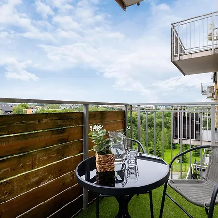 Jasny Klimatyzowany Apartament Z Parkingiem W Wieliczce By Renters * Wieliczka